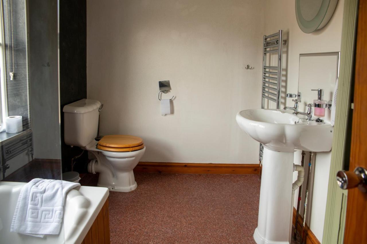 The Knighton Apartment Bagian luar foto